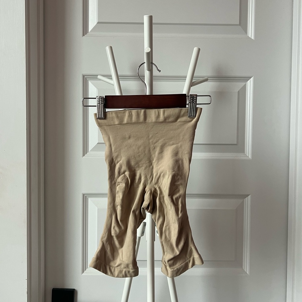 Skims Shapewear shorts